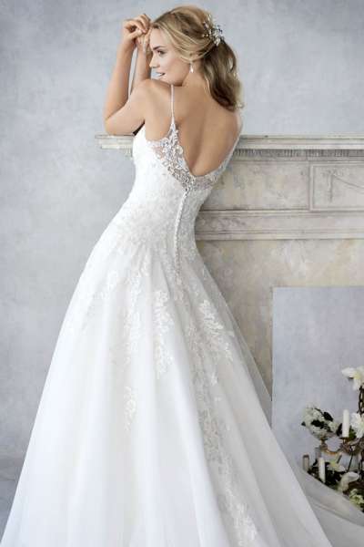 WEDDING DRESS